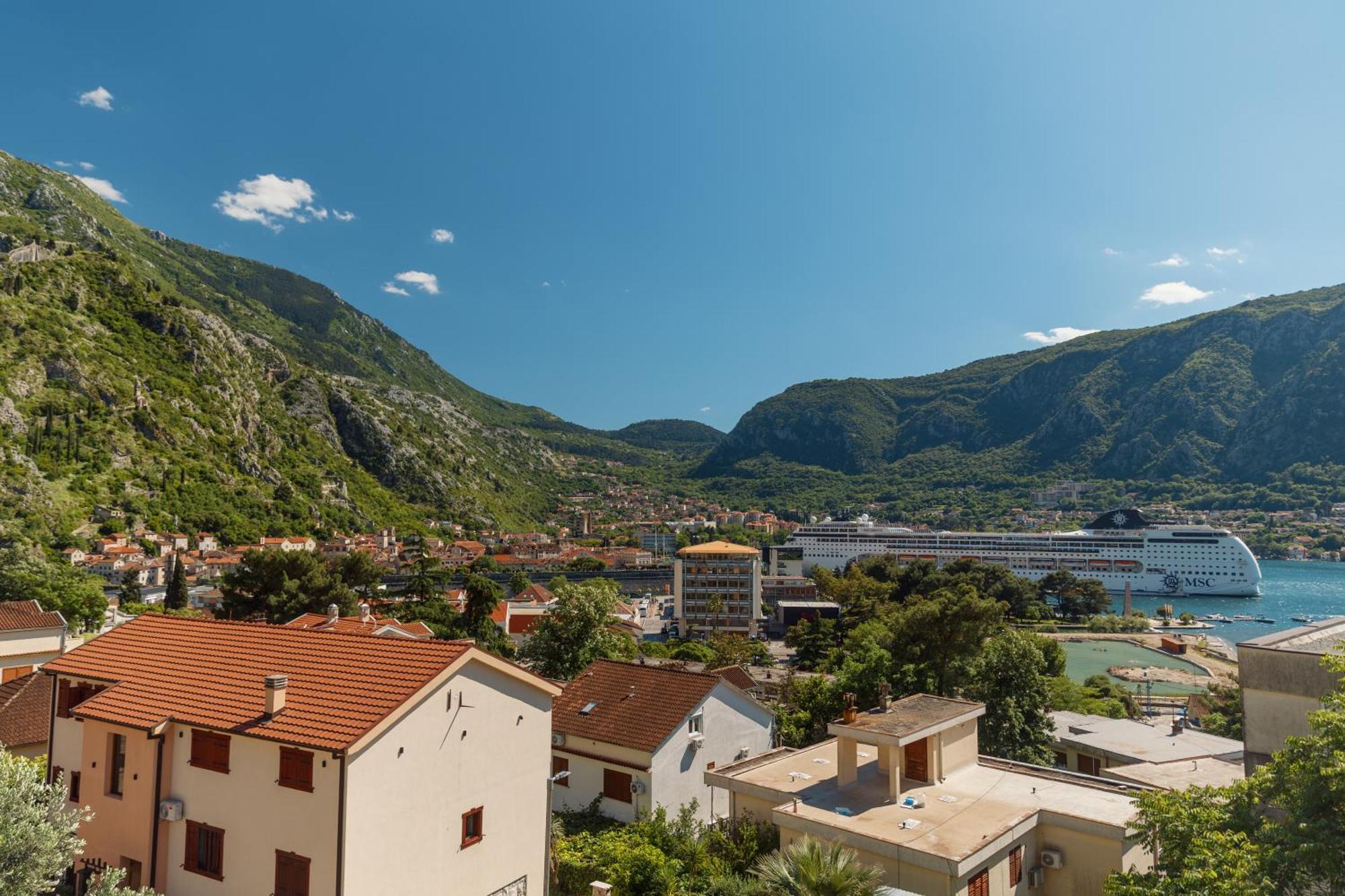 Apartments Los Olivos Kotor Buitenkant foto