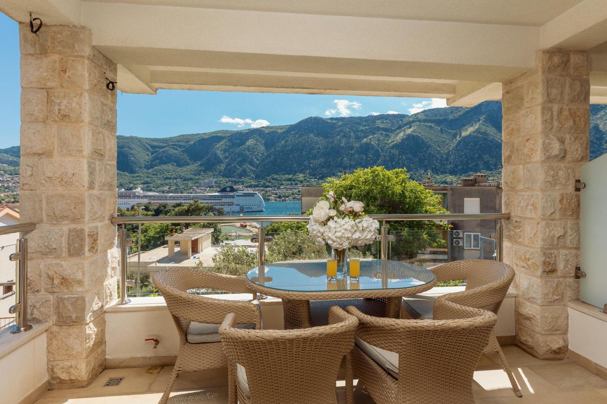 Apartments Los Olivos Kotor Buitenkant foto